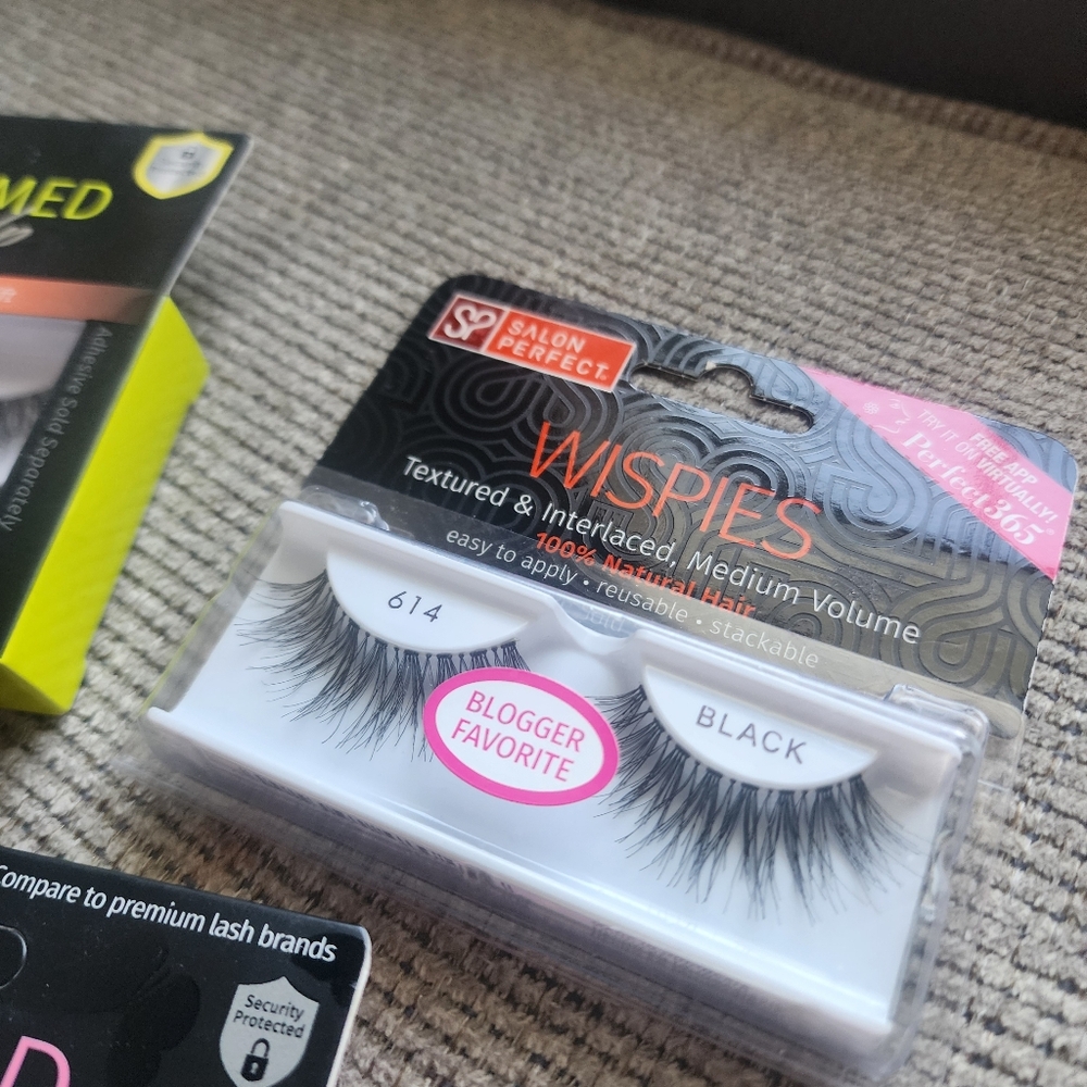 Lashes - Picture 12 of 13
